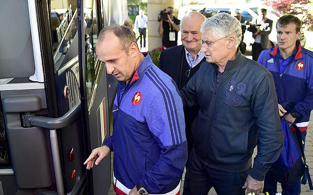 New Zealand vs France Les Bleus rebel against Phillipe Saint Andre days before Rugby World Cup quarter-final