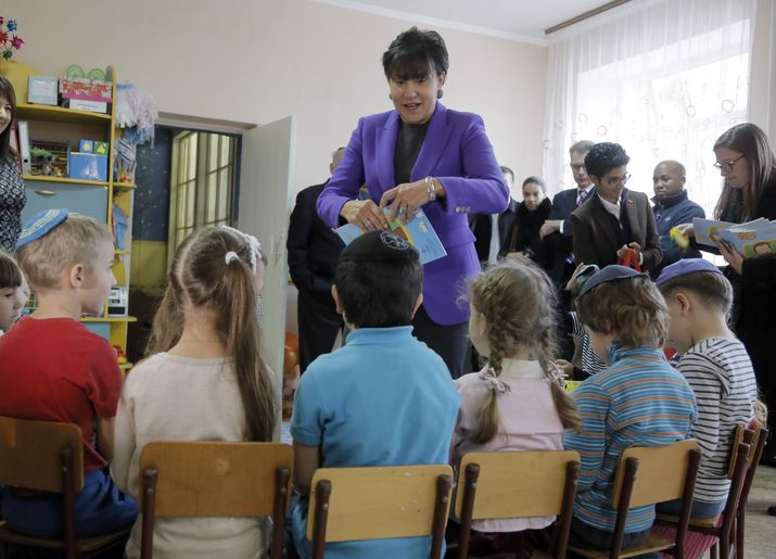 US commerce secretary visits her Jewish roots in Ukraine