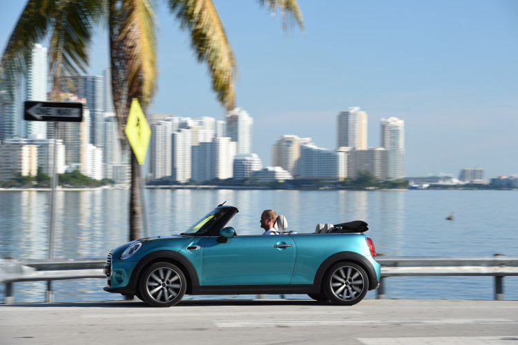 New 2016 MINI Convertible images 65 750x500 New 2016 MINI Convertible WORLD PREMIRE