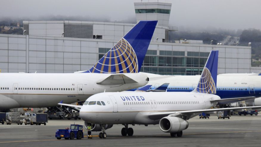 New United Airlines CEO Oscar Munoz says service has been terrible and promises to change