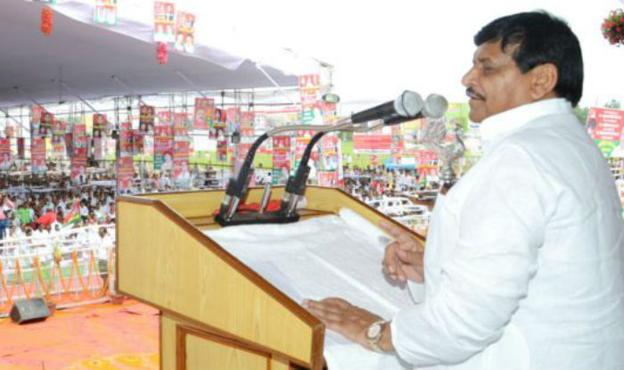 Akhilesh seeks change of guard in Bihar, campaigns for SP