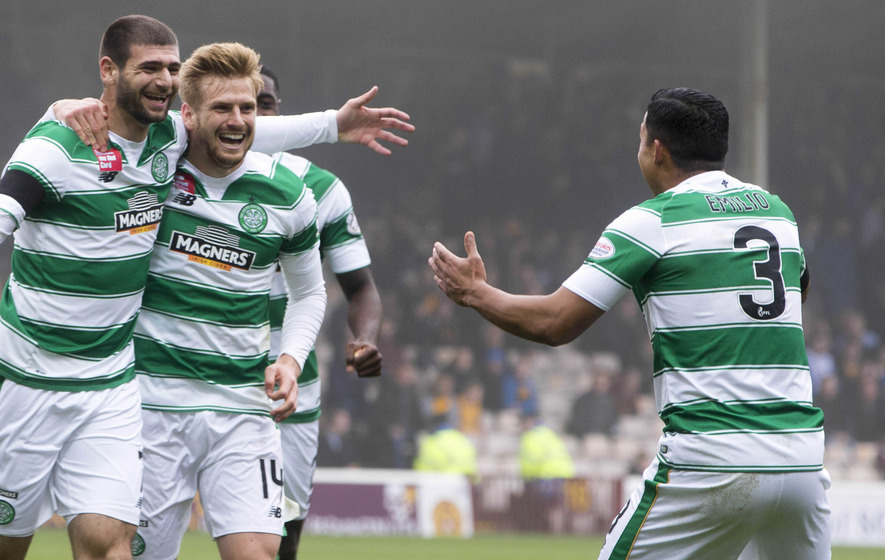 Deila hails'fantastic atmosphere at Celts as Izaguirre needs stitches