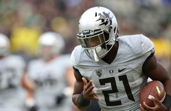 Royce Freeman warms up before an NCAA college football game against Washington State Saturday Oct. 10 2015 in Eugene Ore