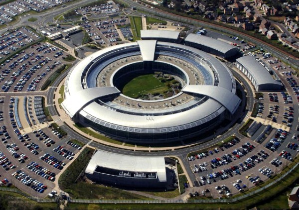 Edward Snowden explains how UK spies can secretly hijack your phone