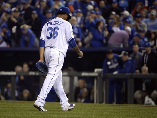 Edinson Volquez Wasn't Told of Father's Death Until After World Series Start