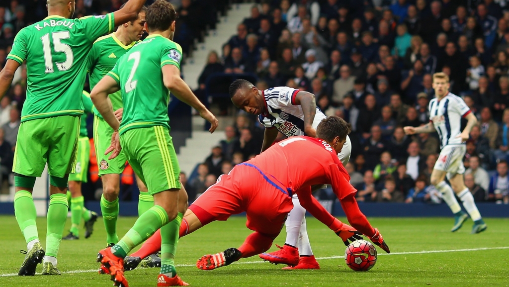 WEST BROMWICH ENGLAND- OCTOBER 17 Saido Berahino of West Bromwich Albion scores his team's first goal during the Barclays Premier League match between West Bromwich Albion and Sunderland at The Hawthorns