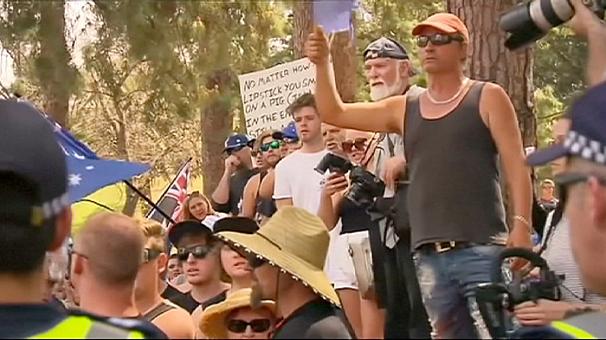 Australia anti-mosque protest draws hundreds to rural Bendigo