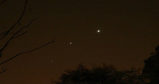 Planetary Trio: Mars, Venus and Jupiter Cozy Up in Pre-Dawn Sky