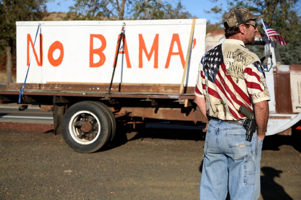 In visit to Oregon, Obama will find grief but also resentment