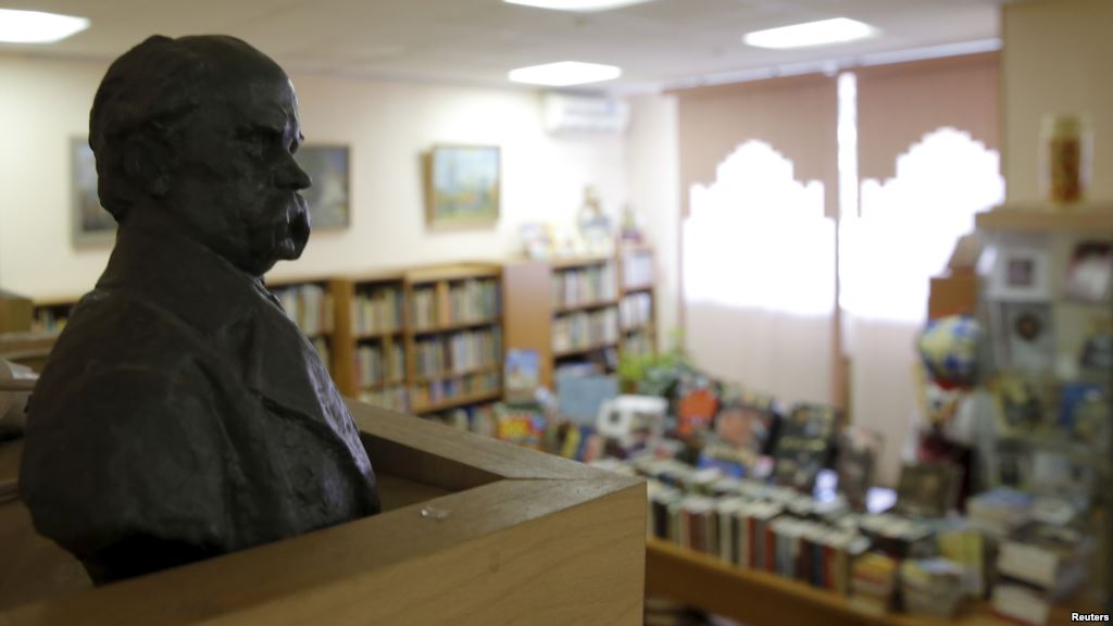 A bust of Ukrainian poet Taras Shevchenko is displayed at the Library of Ukrainian Literature in Moscow Oct. 29 2015. Russian officials detained Natalya Sharina the library director and are investigating her on suspicion of inciting ethnic hatred