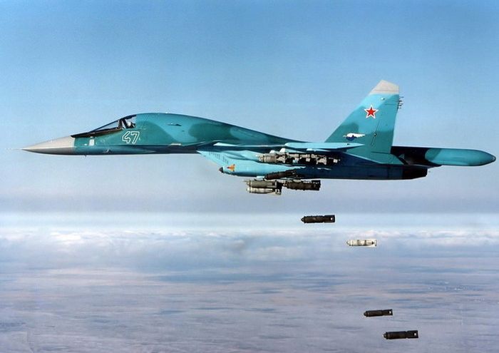 Russian pilots destroy several command posts of IS