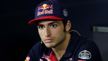 A crash involving Carlos Sainz forced final practice at the Russian Grand Prix to be abandoned