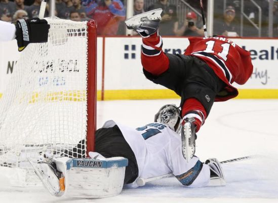 New Jersey Devils right wing Stephen Gionta