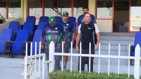 Warne would love another session with Yasir