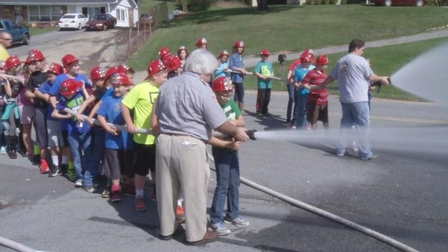 It's Fire Prevention Week JFD officials- Replace old smoke alarms