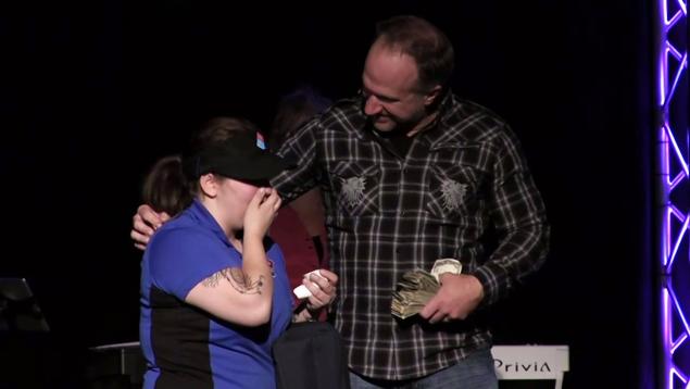 An Ohio pizza delivery woman breaks down in tears after receiving a tip of over $1,000