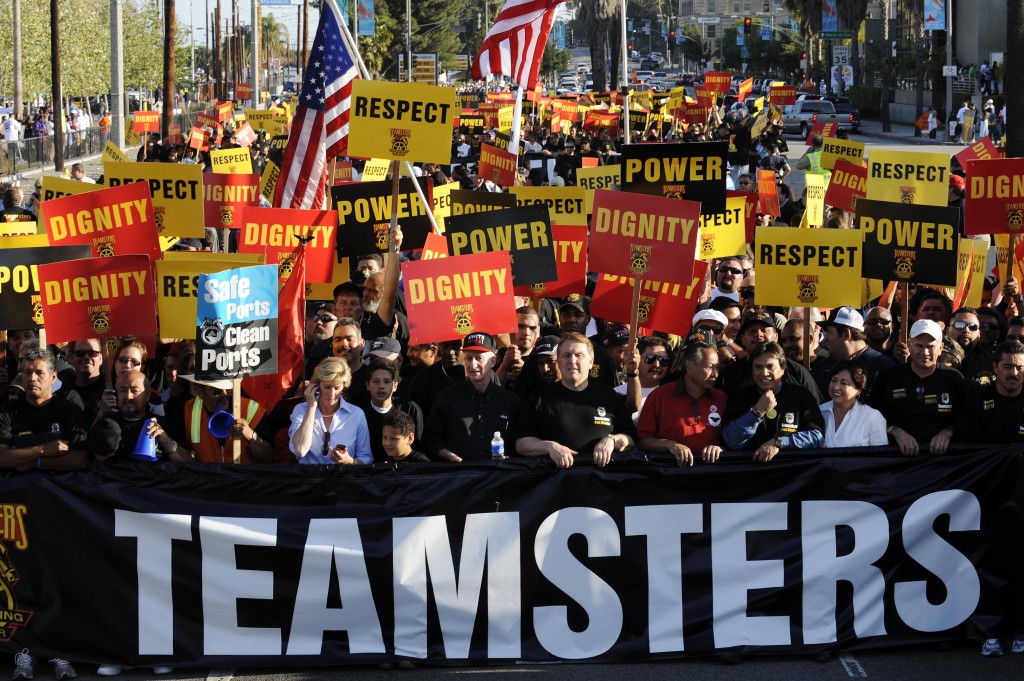 Teamsters Withhold Hillary Clinton Endorsement… Want to Meet with Donald Trump