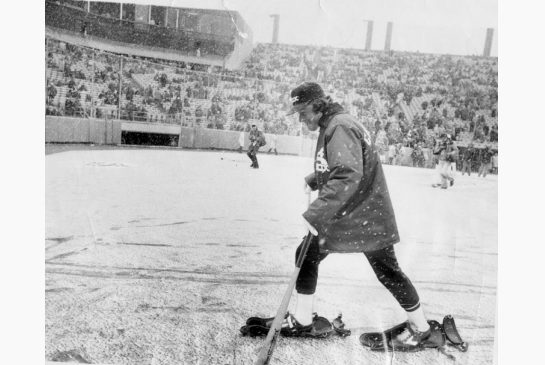 Snow showers put Toronto's first home-opener game in jeopardy in 1977. Chicago White Sox player Jack Brohamer resorted to using a pair of leg pads to ski across the field