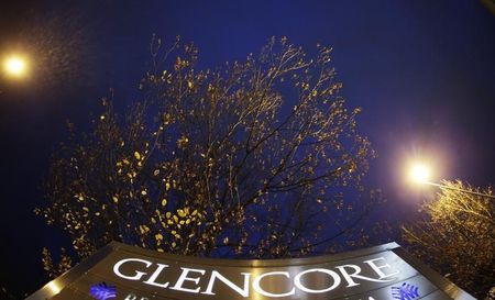 UK-GLENCORE-STOCKS:Glencore shares halt slide broker recommends going private