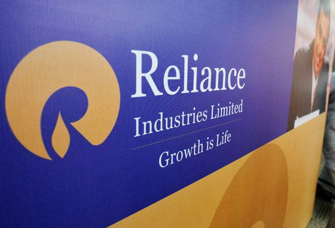 RIL ticks up 1% ahead of September quarter earnings