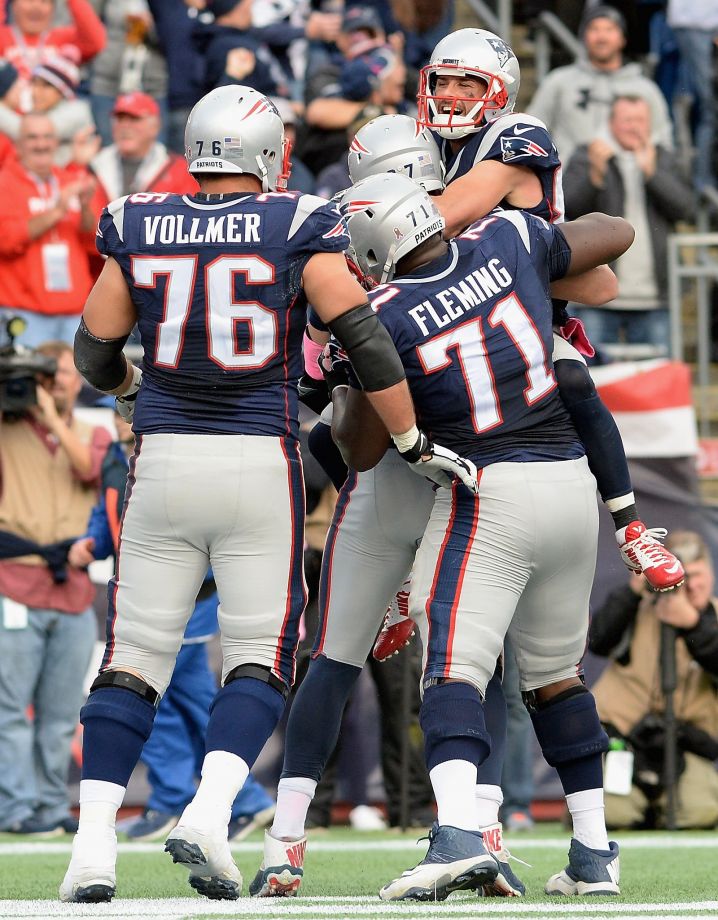 Danny Amendola and teammates celebrate the go-ahead TD