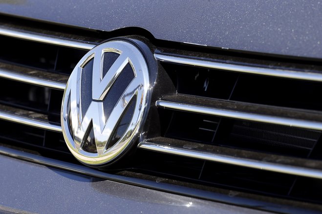 German VC supports Volkswagen, urges it to come clear on emission scam