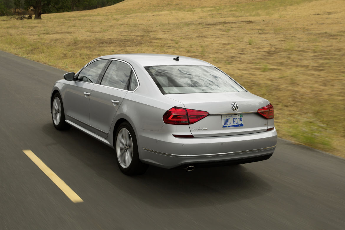 2016 Volkswagen Passat	 	     Manufacturer image