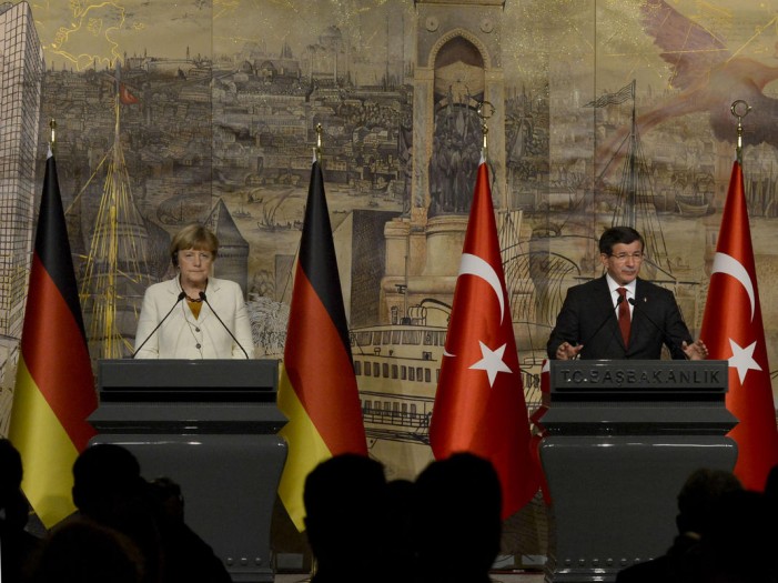 German government dismisses criticism of Turkey visit