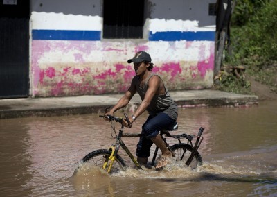 Pacific coast area hardest hit by Patricia begins to dig out