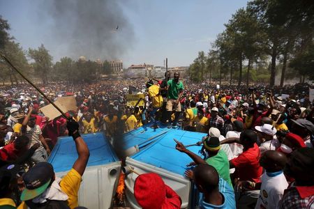 South Africa's Zuma meets students amid protests