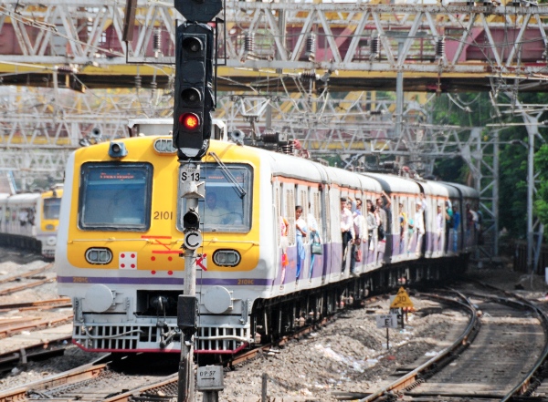 Mumbai's rail network carries up to 7.24 million passengers per day