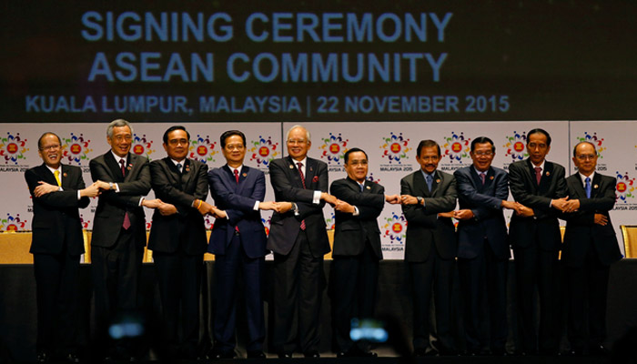 ASEAN leaders launch EU-style regional economic bloc