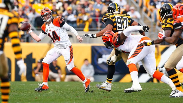 Andy Dalton looks for an opening during the third quarter against the Pittsburgh Steelers