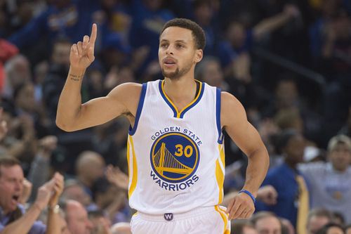 Another big night for Curry, Warriors breeze past Memphis