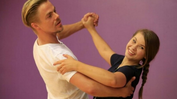 Bindi Irwin poses with instructor and partner Derek Hough