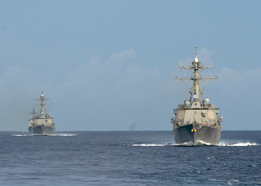 140927-N-TP834-192 PHILIPPINE SEA The Arliegh Burke-class guided missile destroyers USS Dewey, USS Strerett and the Ticonderoga-class guided missile cruiser USS Bunker Hill transit the Siargao Strait as part