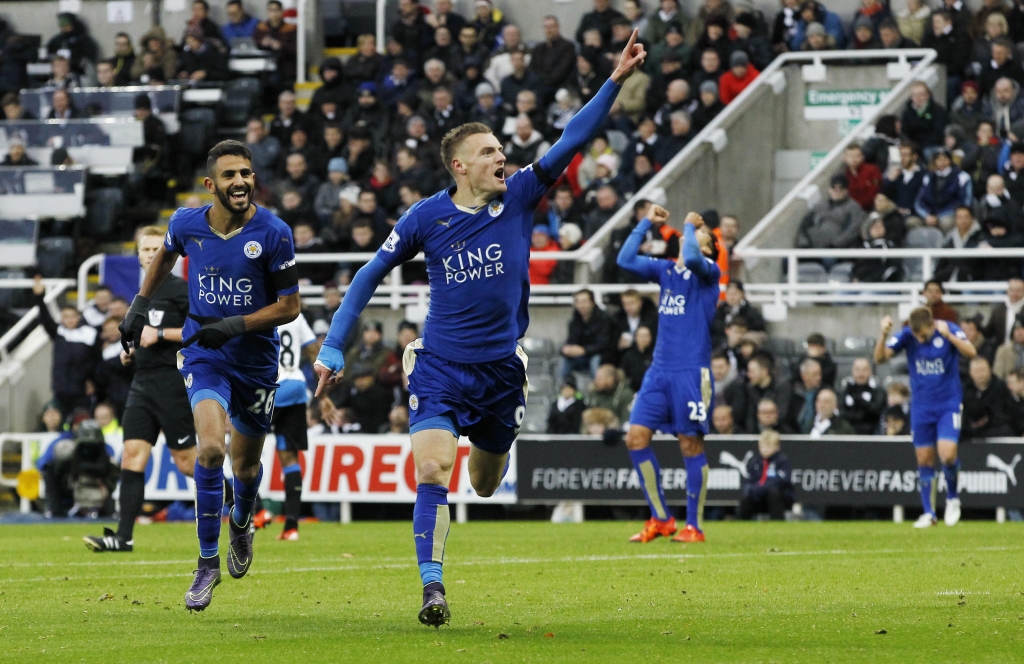 Football- Newcastle United v Leicester City- Barclays Premier League- St James Park- 21/11/15 Jamie Vardy celebrates scoring the first goal for Leicester City to equal the record for scoring in consecutive Premier League games Action Images via Reute