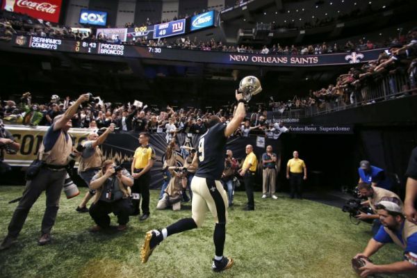 New Orleans Saints quarterback Drew Brees reacts