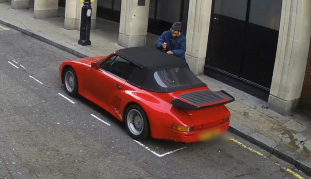 039;Car thief&#039 cuts convertible Porsche roof to try and nick