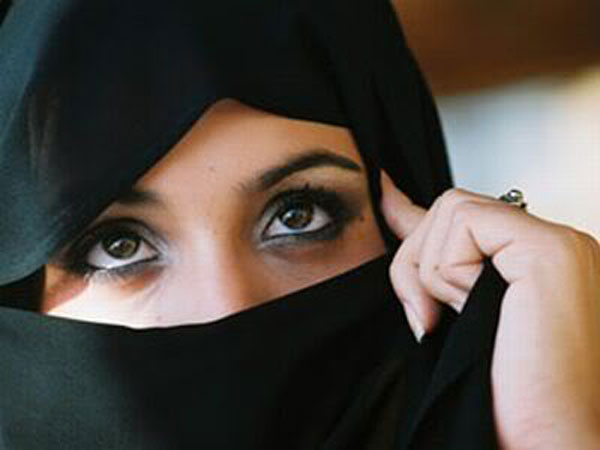 Switzerland bans burqa