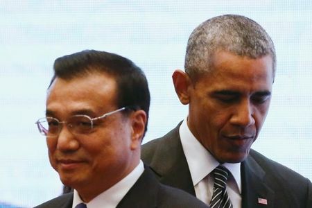 Obama calls on China to halt militarization, reclamation in South China Sea