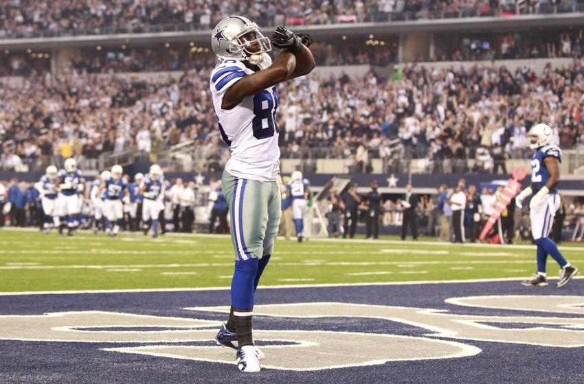 Jerry Jones says Cowboys do not intend to sit Dez Bryant