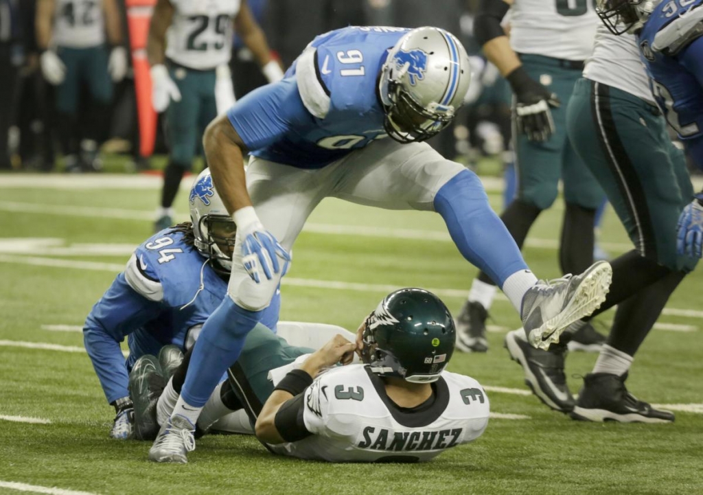 Matthew Stafford sets Lions Thanksgiving record as Lions roll Eagles