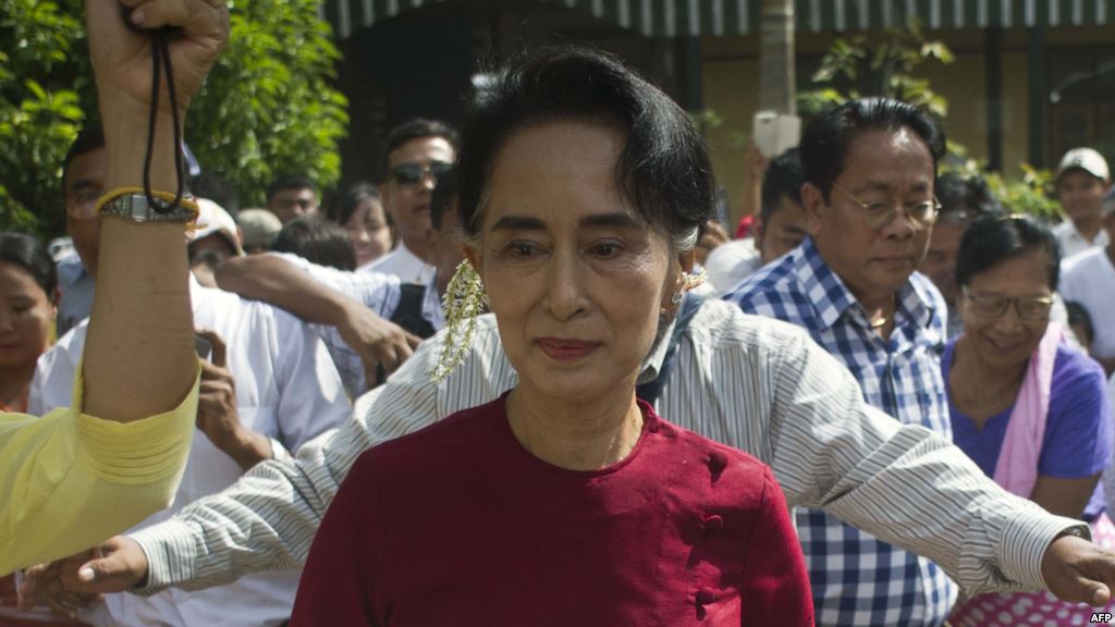 Myanmar opposition leader and head of the National League for Democracy Aung San Suu Kyi visits a polling station in Kawhmu township Yangon Nov. 8 2015