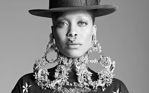 Erykah Badu Disses Iggy Azalea On Soul Train Awards