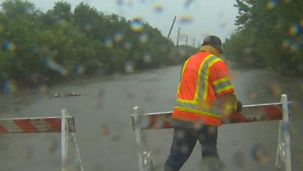 One person dead, others missing in North Texas flash floods