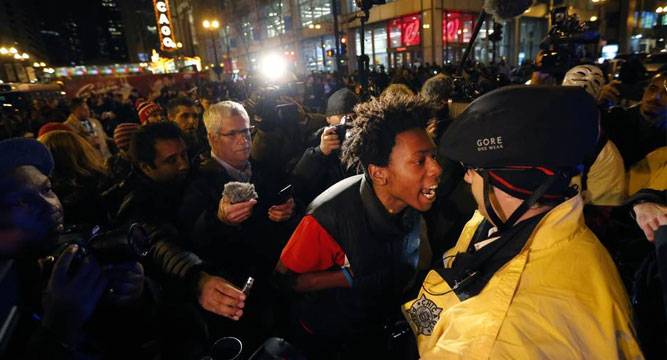 Protesters to target Chicago shopping area on Black Friday