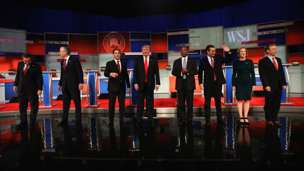 Eight GOP presidential candidates on stage before Tuesday's debate