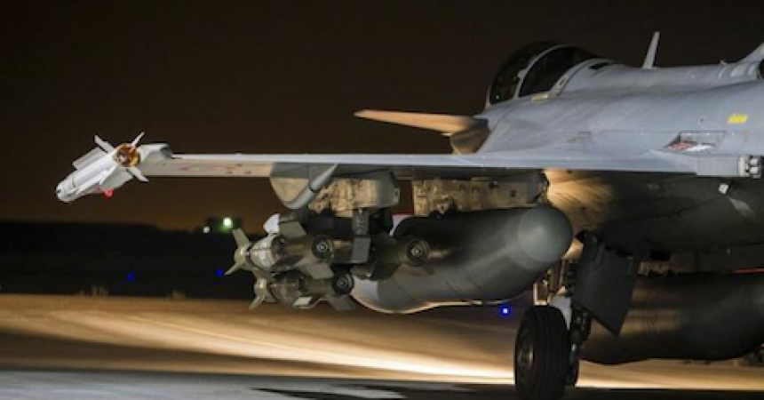 Paris attacks: Hollande to blitz Isis with Rafale and Super Etendard fighter jets