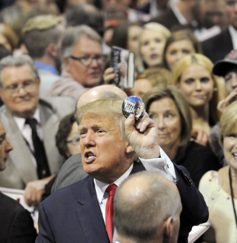 Donald Trump speaks to Sarasota supporters at Robarts